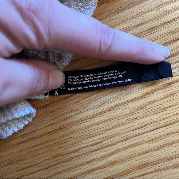 Out from Under light gray ribbed henley romper size small - Picture 4 of 4